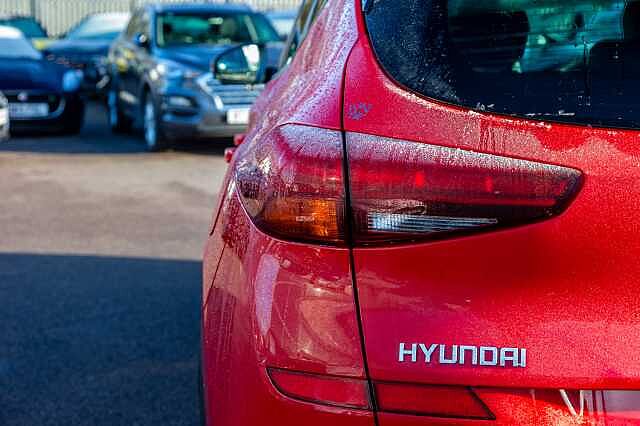 Hyundai TUCSON 5Dr 1.6CRDi (136ps) N Line 48V Hybrid Red