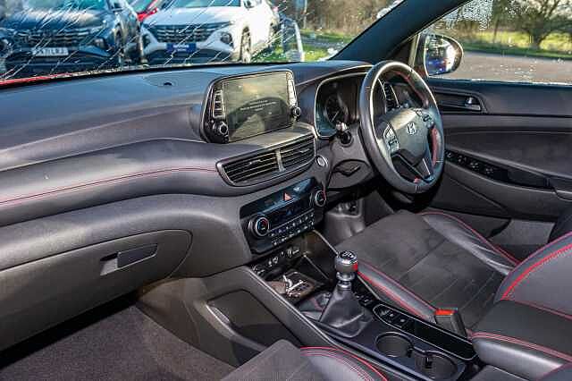 Hyundai TUCSON 5Dr 1.6CRDi (136ps) N Line 48V Hybrid Red