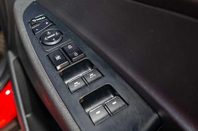 Hyundai TUCSON 5Dr 1.6CRDi (136ps) N Line 48V Hybrid Red