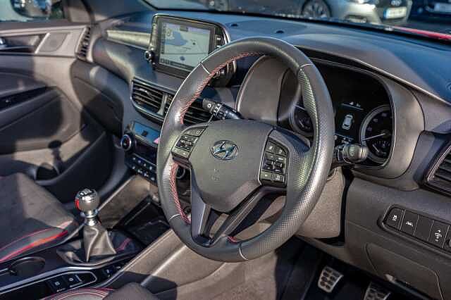 Hyundai TUCSON 5Dr 1.6CRDi (136ps) N Line 48V Hybrid Red