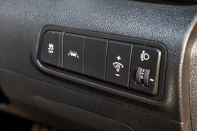 Hyundai TUCSON 5Dr 1.6CRDi (136ps) N Line 48V Hybrid Red