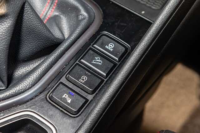 Hyundai TUCSON 5Dr 1.6CRDi (136ps) N Line 48V Hybrid Red