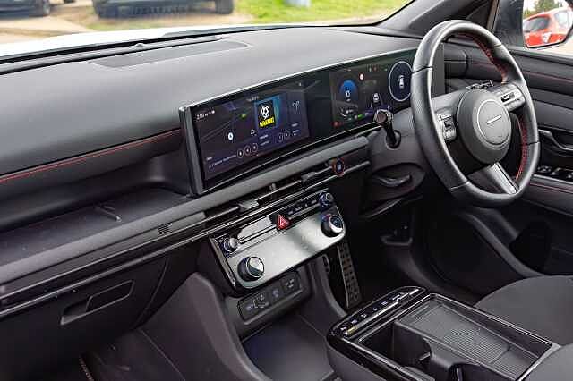 Hyundai TUCSON ESTATE 1.6T Plug-in Hybrid N Line 5dr Auto White