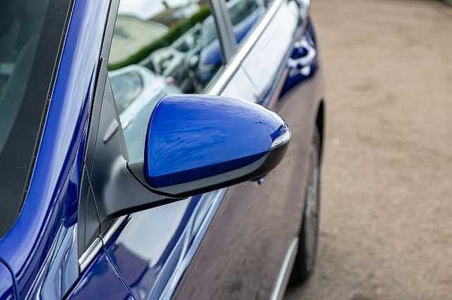 Hyundai IONIQ 1.6 GDi Hybrid Premium 5dr DCT