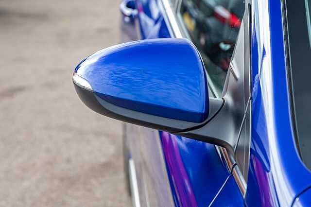 Hyundai IONIQ 1.6 GDi Hybrid Premium 5dr DCT