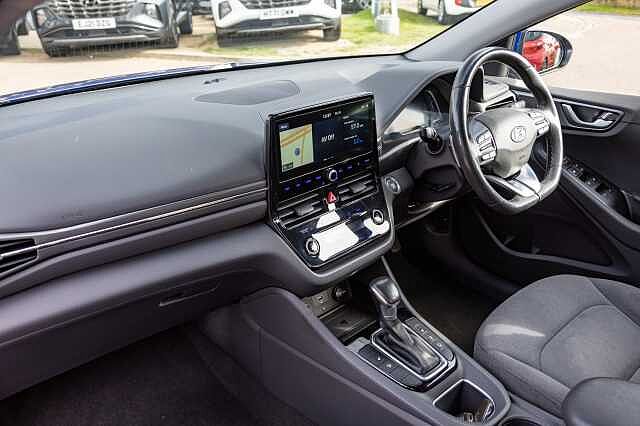 Hyundai IONIQ 1.6 GDi Hybrid Premium 5dr DCT