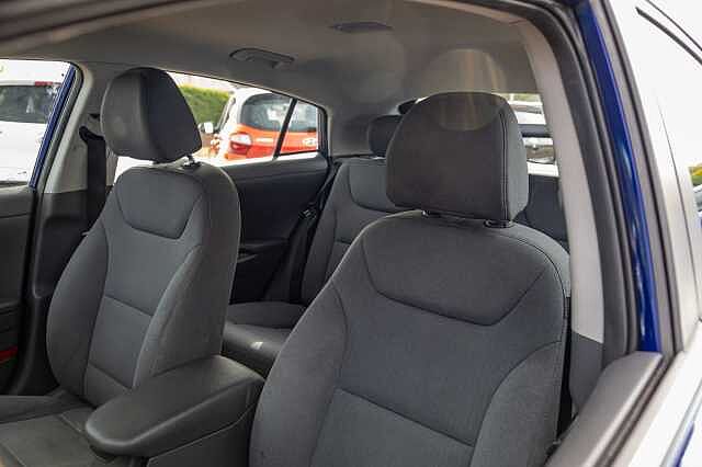 Hyundai IONIQ 1.6 GDi Hybrid Premium 5dr DCT