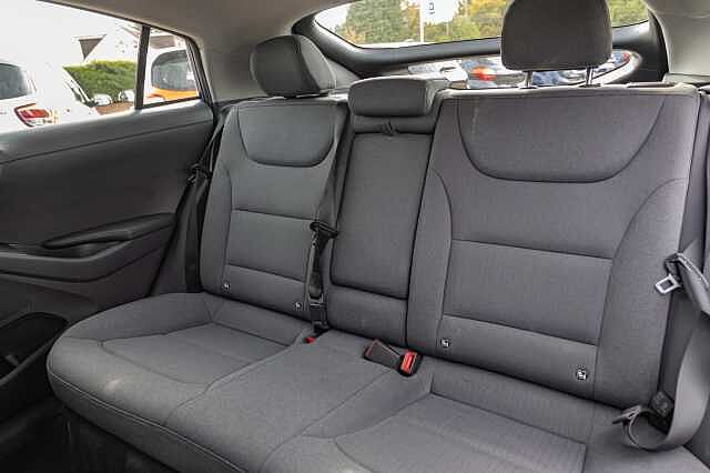 Hyundai IONIQ 1.6 GDi Hybrid Premium 5dr DCT