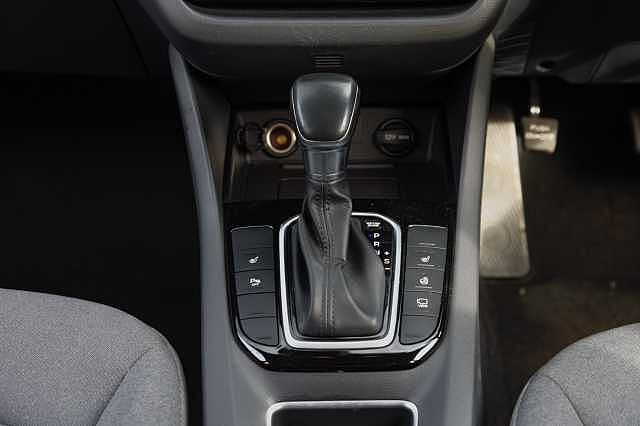 Hyundai IONIQ 1.6 GDi Hybrid Premium 5dr DCT
