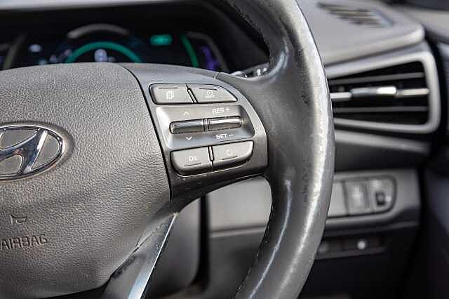 Hyundai IONIQ 1.6 GDi Hybrid Premium 5dr DCT
