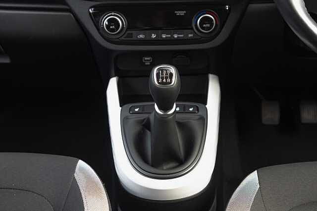 Hyundai i10 1.2 MPi Premium 5dr