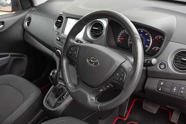 Hyundai i10 1.2 Premium SE 5dr Auto