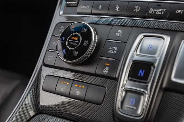 Hyundai SANTA FE 1.6 TGDi Plug-in Hybrid Premium 5dr 4WD Auto