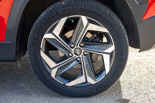 Hyundai TUCSON 1.6 TGDi Hybrid 230 Premium 5dr 2WD Auto Red