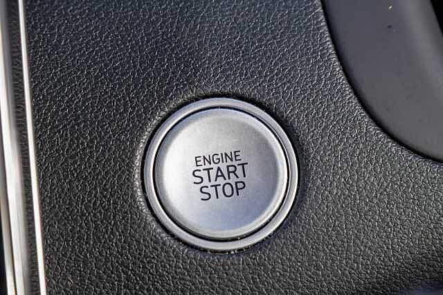 Hyundai TUCSON 1.6 TGDi Hybrid 230 Premium 5dr 2WD Auto Red