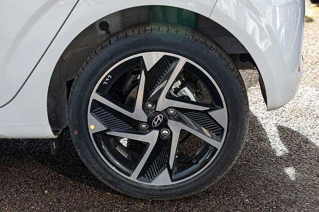 Hyundai i10 1.2 [79] Premium 5dr Auto [Nav]