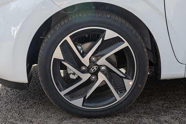 Hyundai i10 1.2 [79] Premium 5dr Auto [Nav]