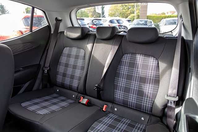 Hyundai i10 1.2 [79] Premium 5dr Auto [Nav]