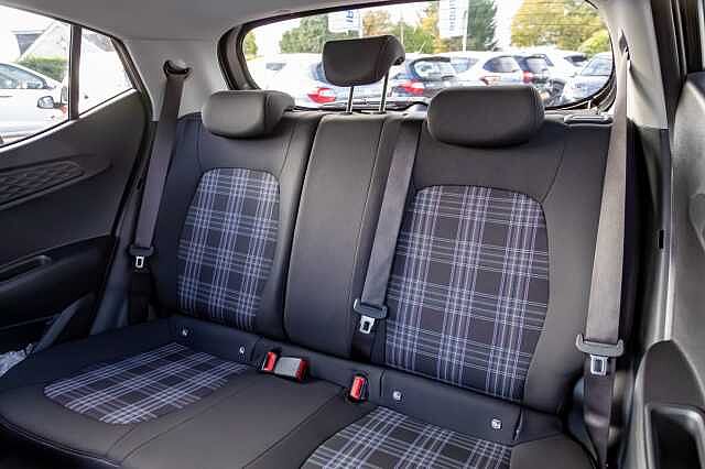 Hyundai i10 1.2 [79] Premium 5dr Auto [Nav]