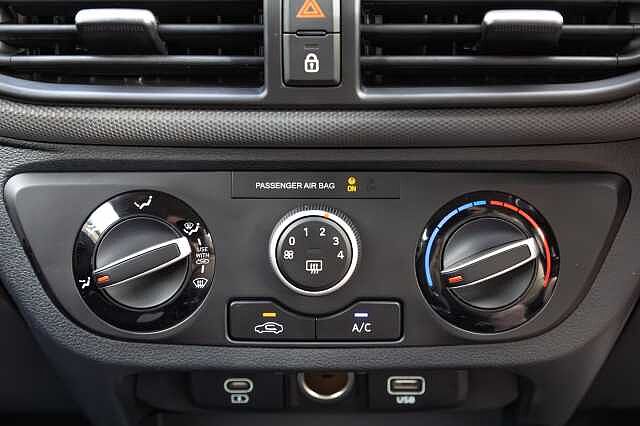 Hyundai i10 1.2 [79] Advance 5dr Auto [Nav]