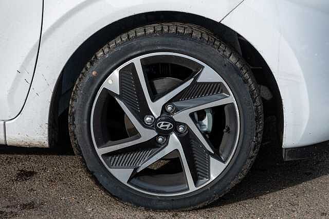 Hyundai i10 1.2 [79] Premium 5dr Auto [Nav]