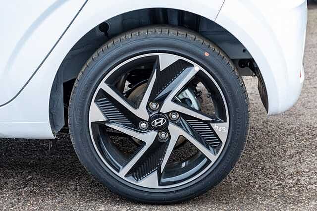 Hyundai i10 1.2 [79] Premium 5dr Auto [Nav]