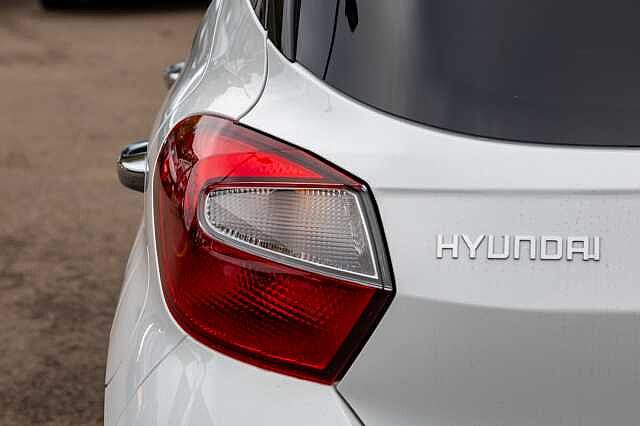 Hyundai i10 1.2 [79] Premium 5dr Auto [Nav]