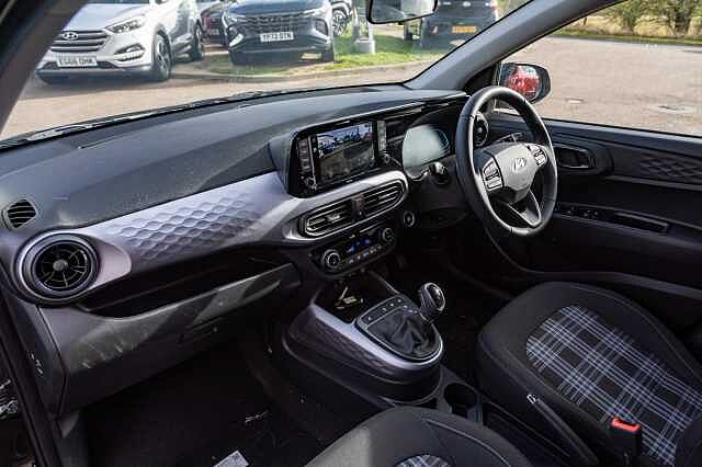 Hyundai i10 1.2 [79] Premium 5dr Auto [Nav]
