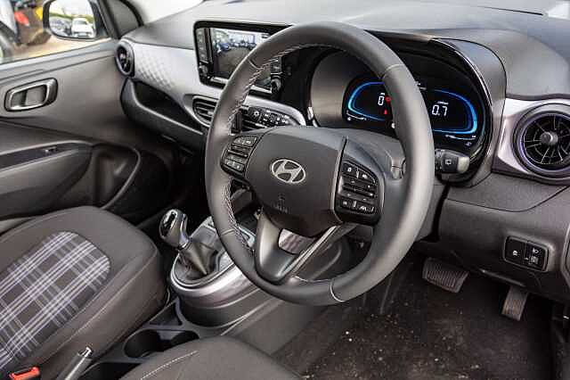 Hyundai i10 1.2 [79] Premium 5dr Auto [Nav]