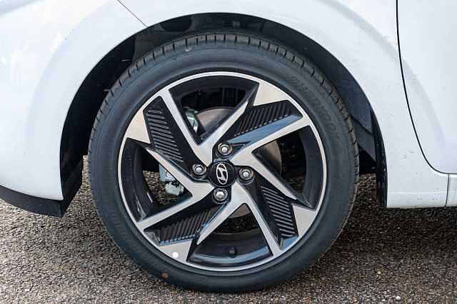 Hyundai i10 1.2 [79] Premium 5dr Auto [Nav]