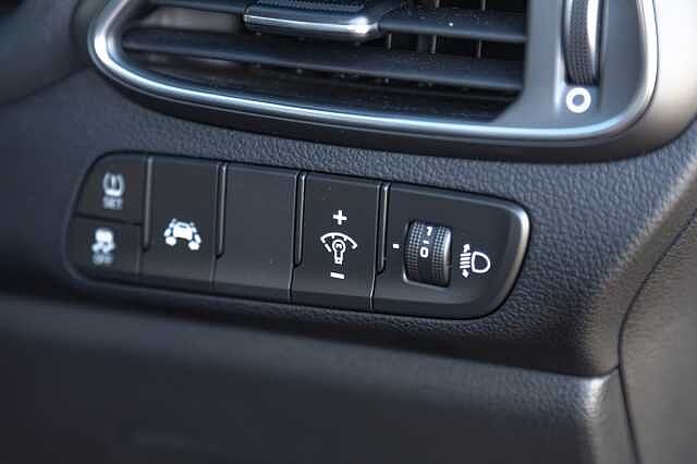 Hyundai I30 1.0T GDI SE Nav 5dr Black