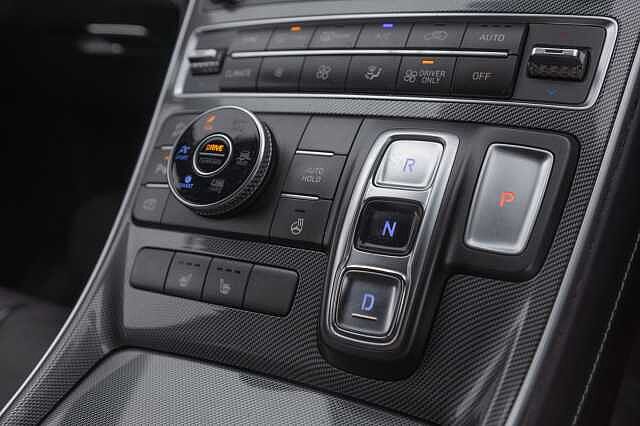 Hyundai SANTA FE 1.6 TGDi Hybrid Premium 5dr 4WD Auto