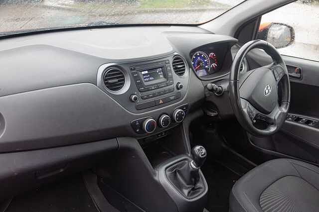 Hyundai i10 1.0 SE 5dr