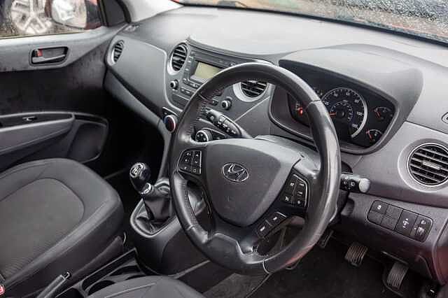 Hyundai i10 1.0 SE 5dr