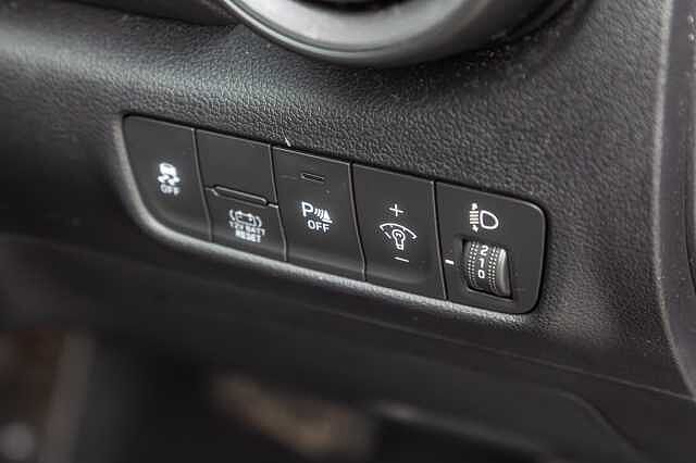 Hyundai KONA 1.6 GDi Hybrid SE Connect 5dr DCT