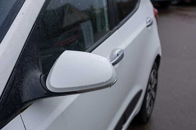 Hyundai i10 1.2 Premium SE 5dr Auto