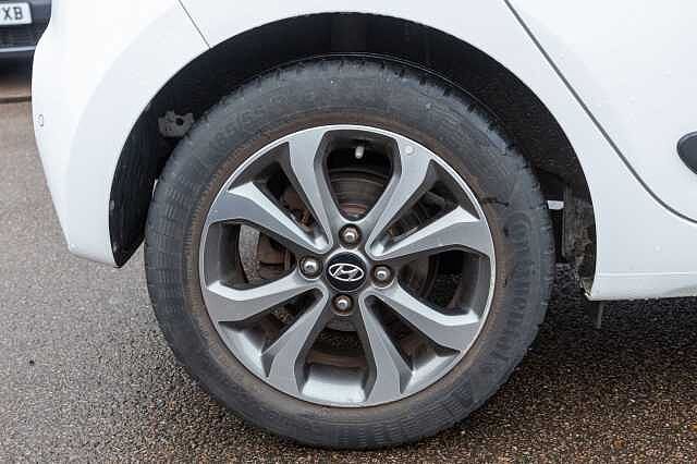 Hyundai i10 1.2 Premium SE 5dr Auto