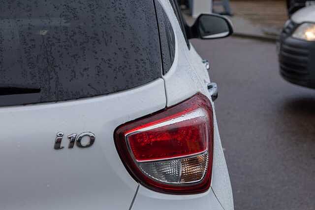 Hyundai i10 1.2 Premium SE 5dr Auto