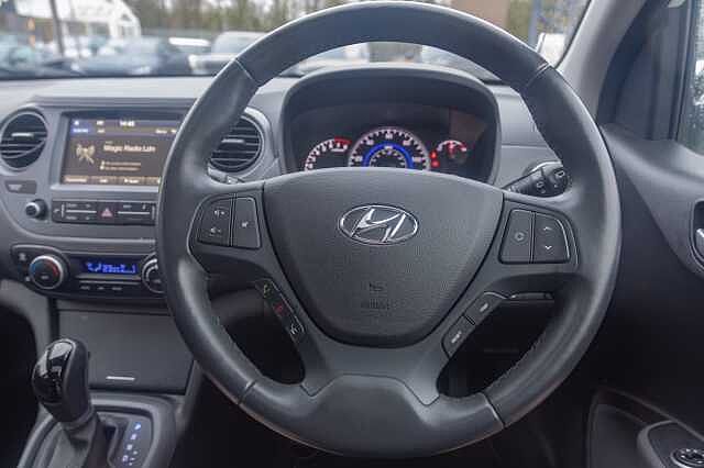Hyundai i10 1.2 Premium SE 5dr Auto