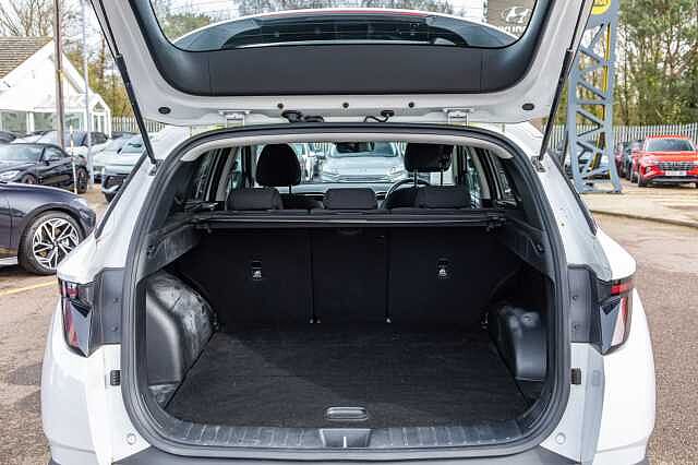 Hyundai TUCSON 1.6 TGDi 48V MHD SE Connect 5dr 2WD DCT