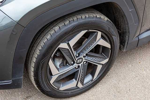 Hyundai TUCSON 1.6 TGDi Plug-in Hybrid Premium 5dr 4WD Auto