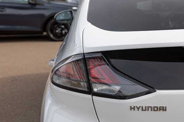Hyundai IONIQ 100kW Premium SE 38kWh 5dr Auto