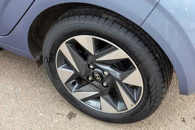 Hyundai i10 1.2 Advance 5dr