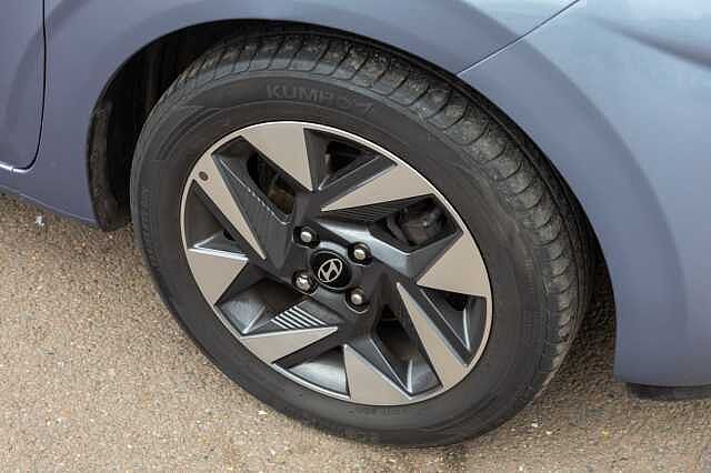 Hyundai i10 1.2 Advance 5dr