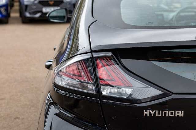Hyundai IONIQ 100kW Premium 38kWh 5dr Auto