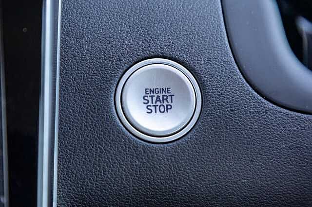 Hyundai TUCSON 1.6 TGDi Hybrid 230 Premium 5dr 2WD Auto White