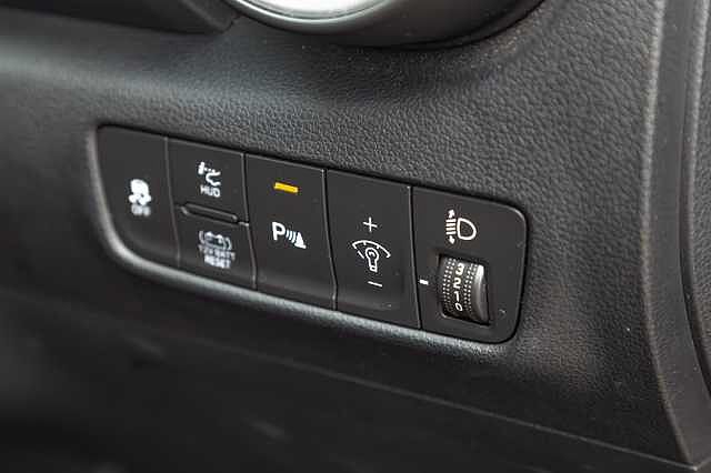 Hyundai KONA 1.6 GDi Hybrid Ultimate 5dr DCT