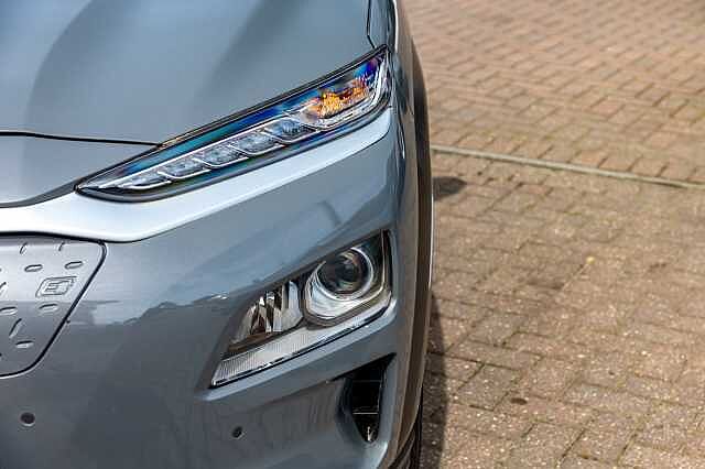 Hyundai KONA 150kW Premium 64kWh 5dr Auto