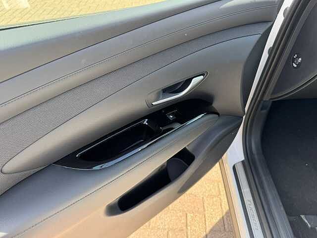 Hyundai TUCSON 1.6T Premium 5dr