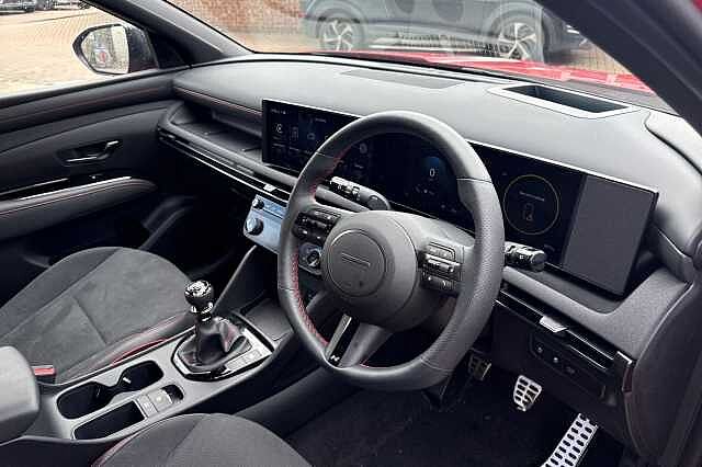 Hyundai TUCSON 1.6T 150 N Line S 5dr Red
